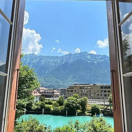 River-2 With Iconic Jungfraujoch View * 因特拉肯